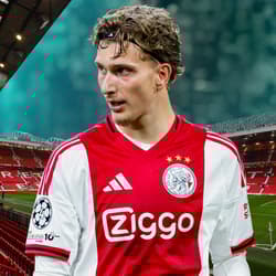 Mika Godts, Manchester United, Ajax