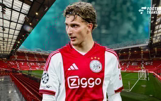 Mika Godts, Manchester United, Ajax