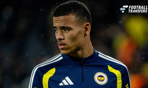 ISTANBUL, TURKEY - OCTOBER 17: Mason Greenwood of Fenerbahce warms up prior to the Trendyol Super League 8th week match between Fenerbahce SK and Corendon Alanyaspor at Chobani Stadium Fenerbahce Sukru Saracoglu Complex on October 17, 2026 in Istanb...