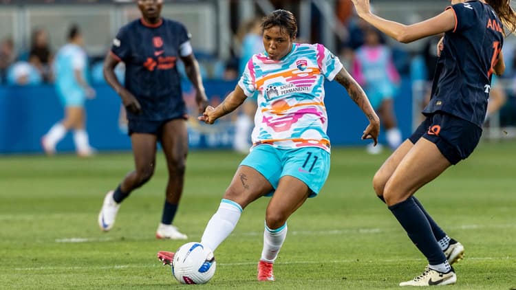 Wave FC midfielder Gia Corley