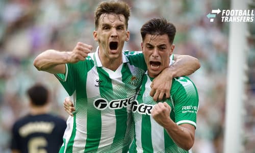 Real Betis Balompie vs FC Barcelona, Barca - LaLiga EA Sports - 17 10 2026 Valentin Gomez of Real Betis (R) celebrates his goal with Diego Llorente of Real Betis (L) during the LaLiga EA Sports match between Real Betis Balompie and FC Barcelona at L...