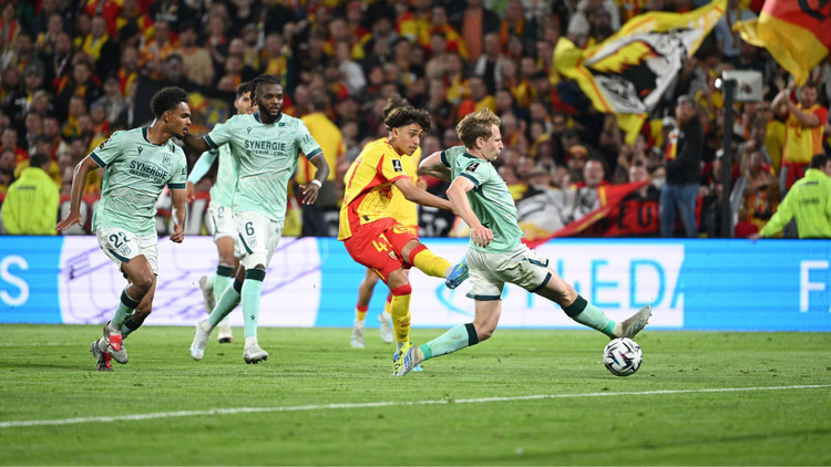 Mezian Mesloub of Lens scores on his Ligue 1 debut against Nantes, 2025/26