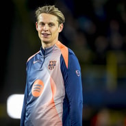 Frenkie de Jong staat voor een uiterst lastige situatie bij FC Barcelona, waar het recente transfers, zijn eigen fysieke gesteldheid en de huidige vorm op het veld zijn rol compleet is veranderd. De 29-jarige middenvelder raakte afgelopen zomer...