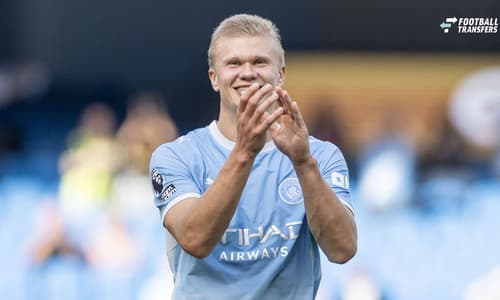 Manchester City v Sunderland - Premier League 2026 27 Erling Haaland 9 of Manchester City F.C. salutes the fans at full time during the Premier League match between Manchester City and Sunderland at the Etihad Stadium in Manchester, on September 20,...