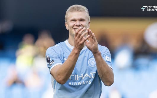 Manchester City v Sunderland - Premier League 2026 27 Erling Haaland 9 of Manchester City F.C. salutes the fans at full time during the Premier League match between Manchester City and Sunderland at the Etihad Stadium in Manchester, on September 20,...