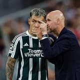 Lisandro Martinez and Erik ten Hag in talks during Bayern Munich v Man Utd, Champions League 2023