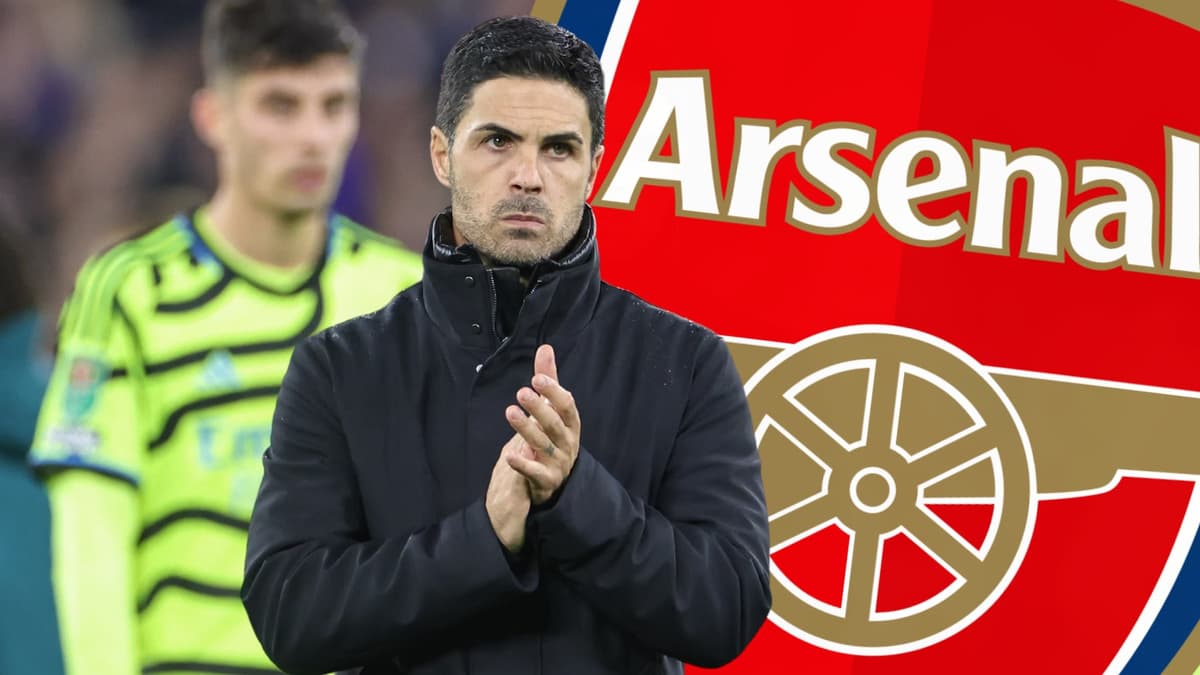 Mikel Arteta with the Arsenal logo and Kai Havertz in the background