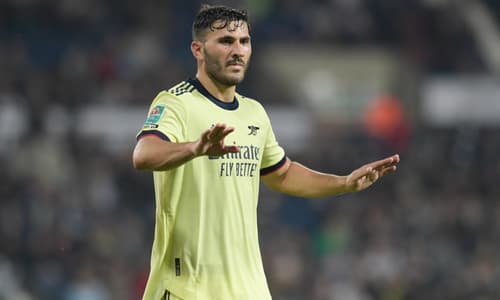 Sead Kolasinac playing for Arsenal, 2021/22