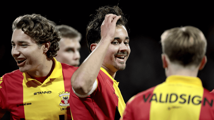 Mats Deijl heeft nog een contract tot medio 2027 in Deventer.