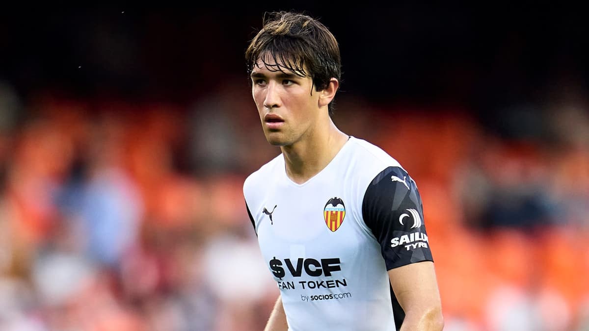 Jesus Vazquez in action for Valencia.