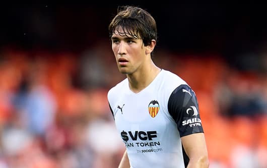 Jesus Vazquez in action for Valencia.