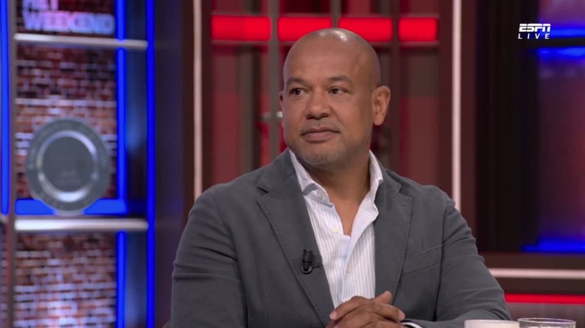 Vink wil in ieder geval één speler uit de basiself van Ajax zien verdwijnen