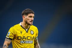 De Paul, Neuhaus & 10 possible Liverpool replacements for Gini Wijnaldum