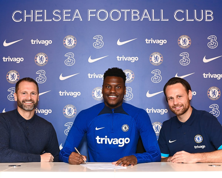 Will Badiashile be registered in the Champions League?