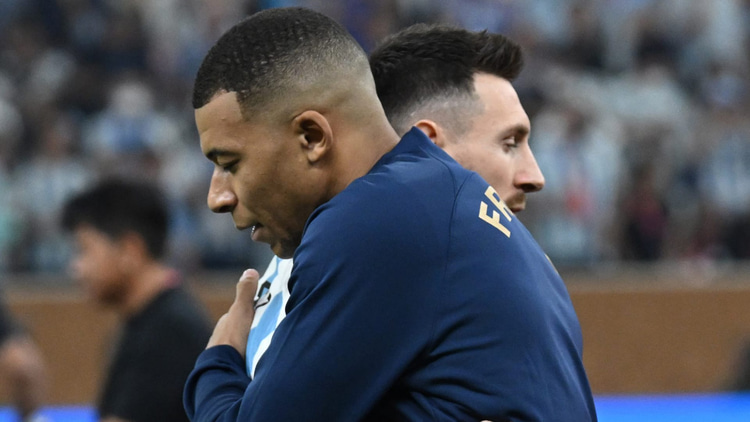 Kylian Mbappe will become the sole main man at PSG once again if Lionel Messi leaves
