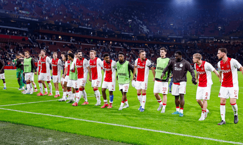 Ajax viert de 4-0 zege op Besiktas in de Europa League