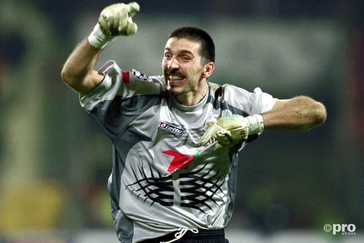 Een jonge Gianluigi Buffon bij Juventus.