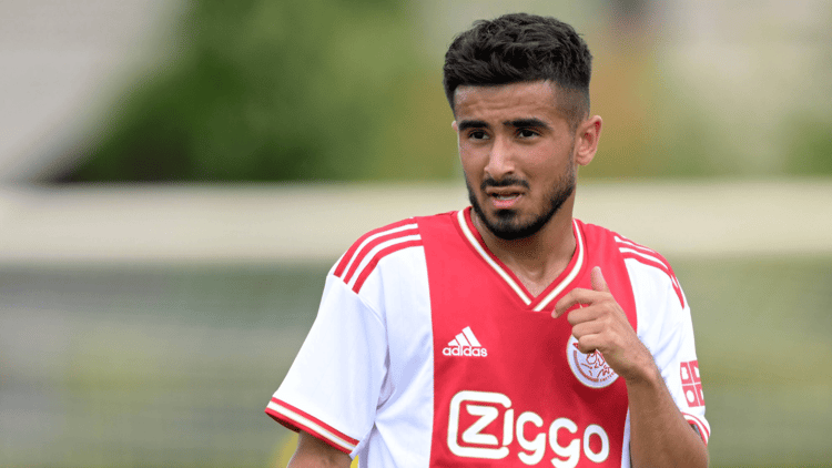 Naci Ünüvar in het shirt van Ajax, waar hij de gehele jeugdopleiding doorliep, maar niet wist door te breken.