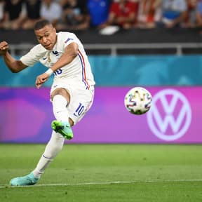 ‘Deschamps can no longer manage him’ – Mbappe’s ‘oversized ego’ criticised