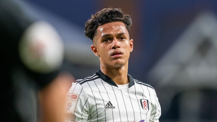 Fabio Carvalho playing for Fulham, 2021/22