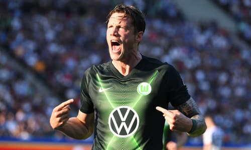 Tottenham transfer news: Wolfsburg may allow Weghorst to leave in January