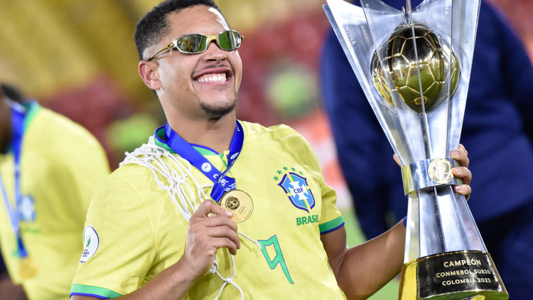 Vitor Roque