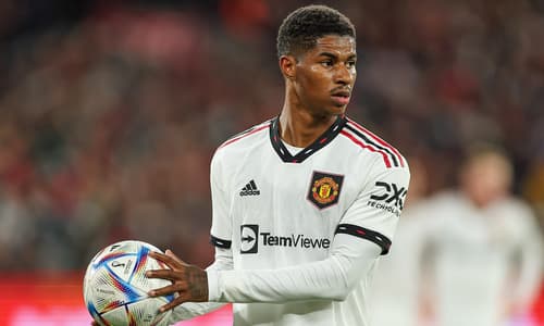 Marcus Rashford playing for Manchester United in the Champions League.