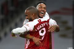 Aubameyang and Lacazette argue over Ozil’s No.10 shirt!