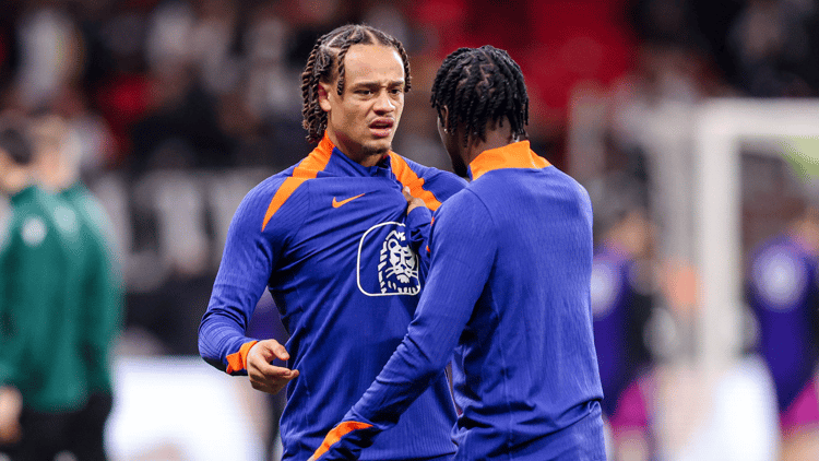 Xavi Simons with Jeremie Frimpong