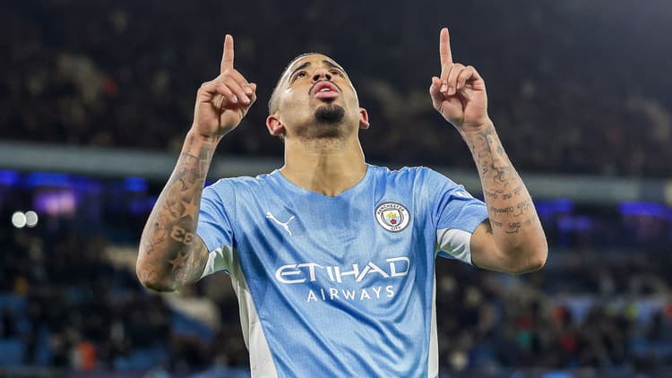 Gabriel Jesus scoorde vier keer tegen Burton Albion.