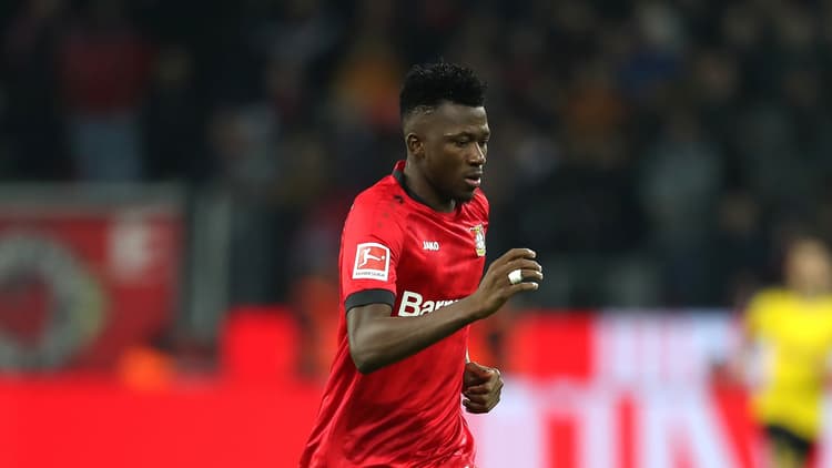 Man Utd transfer target Tapsoba “not for sale” claims Leverkusen boss