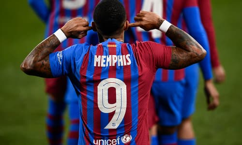 Memphis Depay celebrates scoring for Barcelona in La Liga