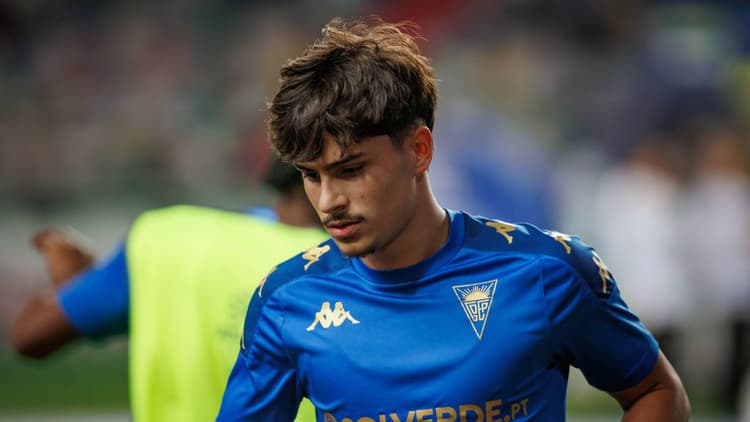 Rodrigo Gomes is set to join Wolves
