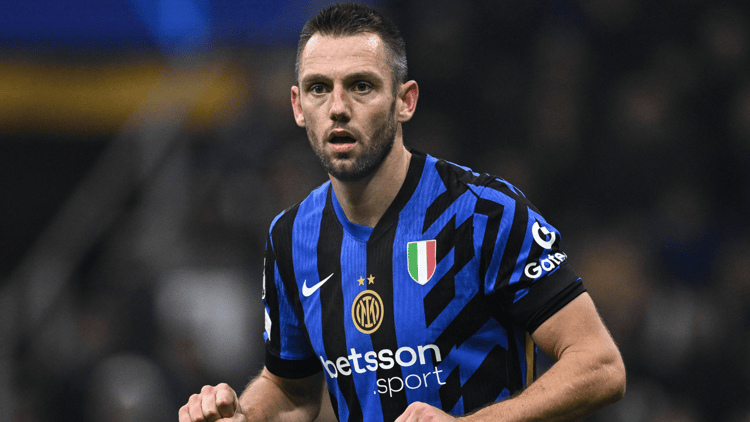 Stefan de Vrij in het shirt van Inter