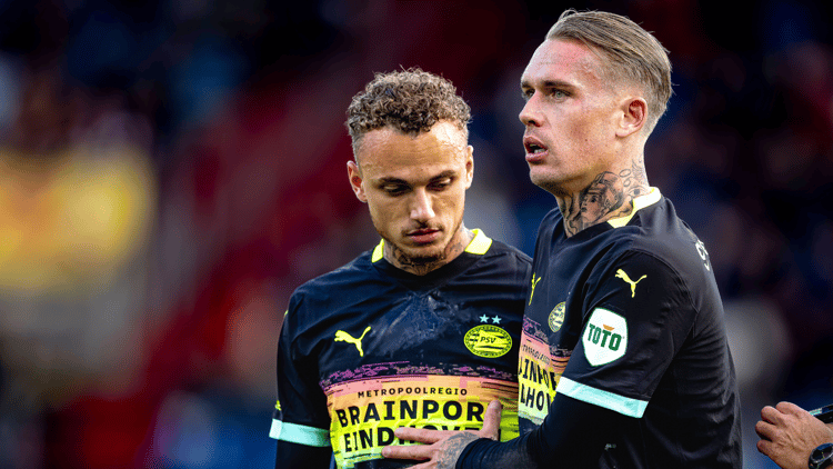 Rick Karsdorp samen met Noa Lang namens PSV.