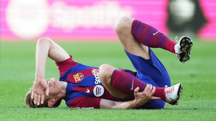 Frenkie de Jong is komende weken uit de roulatie met een enkelblessure.