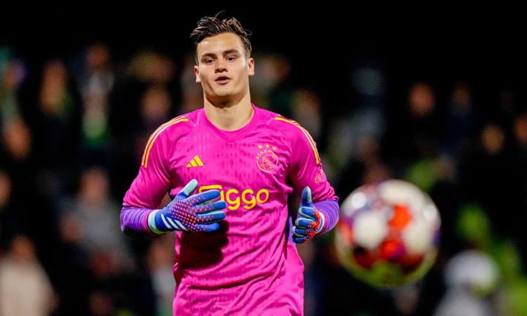 Ajax-talent Charlie Setford