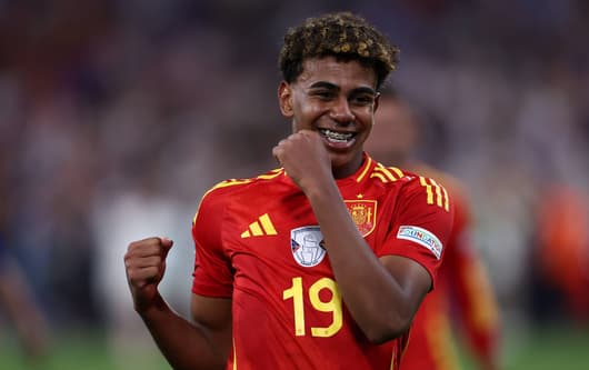 Lamine Yamal, Spain, Barcelona, 2024/25