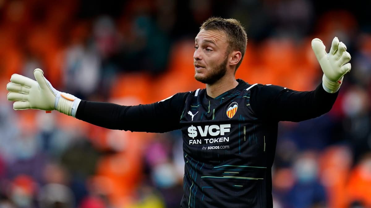Jasper Cillessen, Valencia, season 21-22