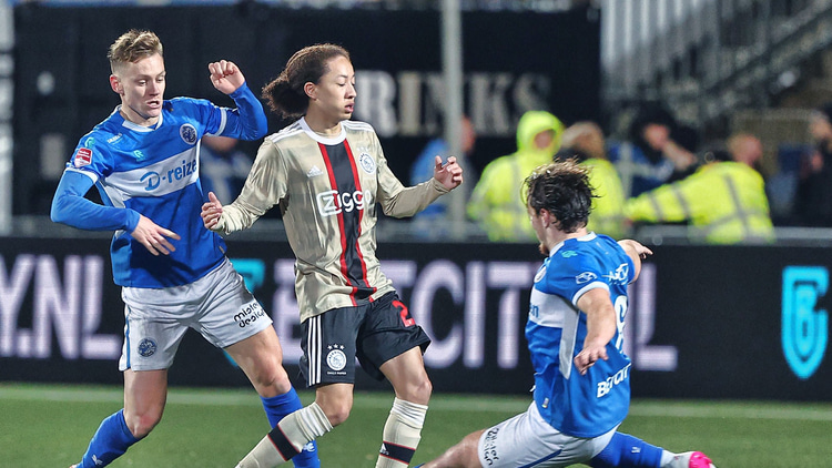 Kian Fitz-Jim in actie tegen FC Den Bosch