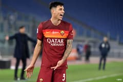 Roger Ibanez signs a new deal at Roma