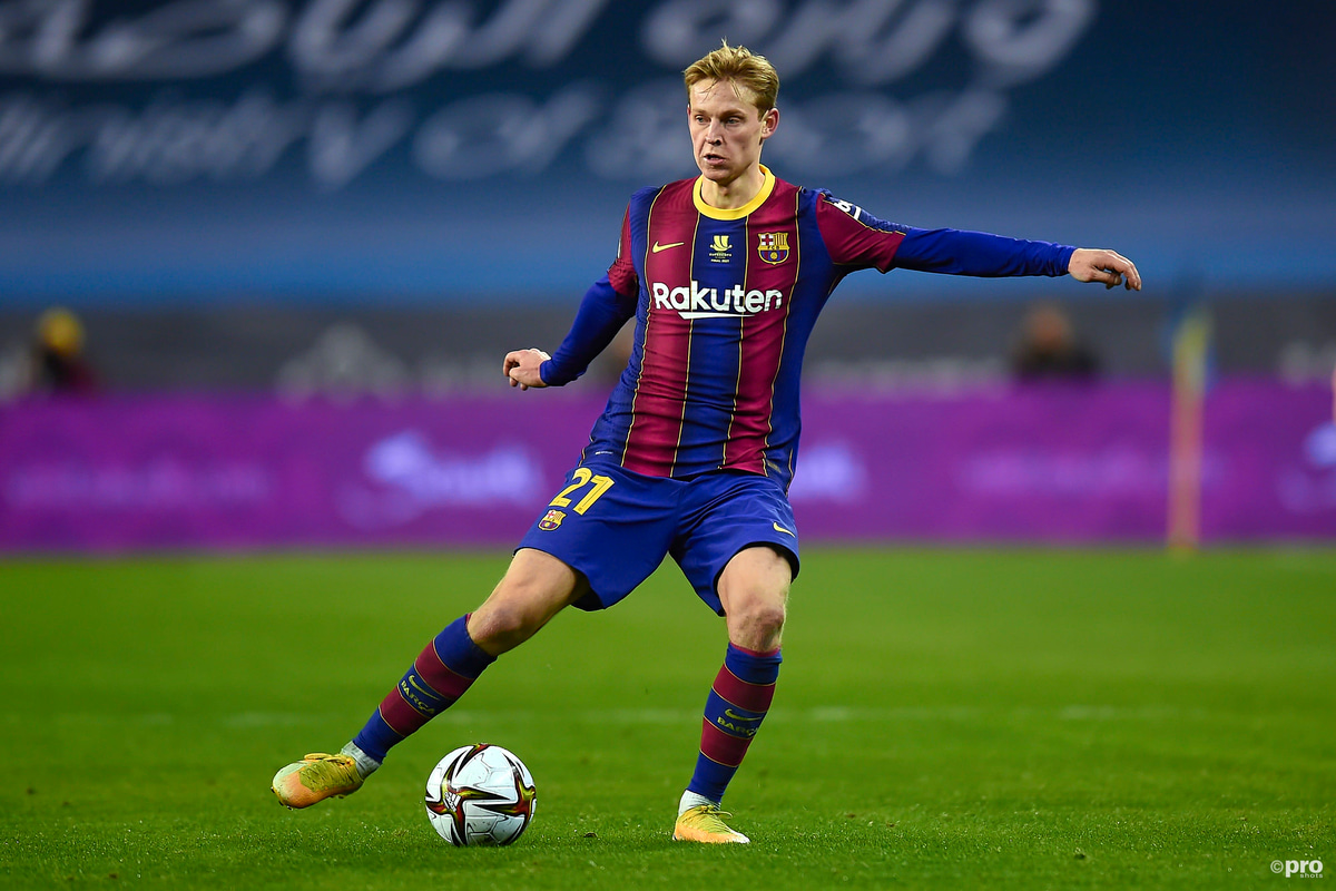 De Boer praises De Jong: ‘He’s played in every position except goalkeeper!’
