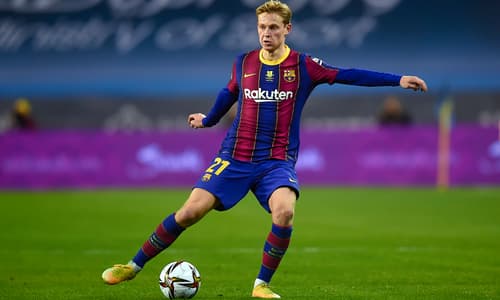 De Boer praises De Jong: ‘He’s played in every position except goalkeeper!’