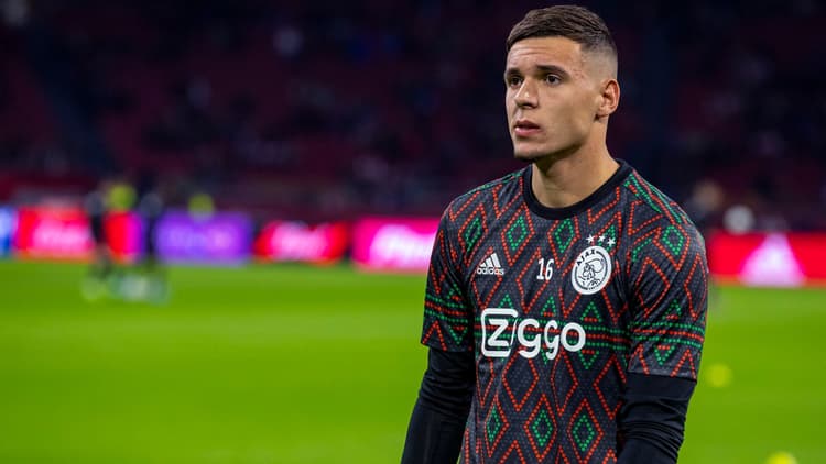 Jay Gorter in het shirt van Ajax.