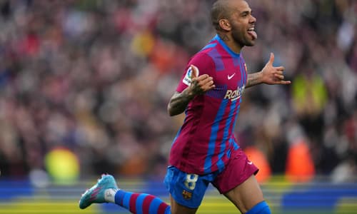 Dani Alves, Barcelona, 2021/22