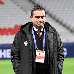 Valentijn Driessen laakt Ajax-leiding en spreekt van 'kapitale blunder'