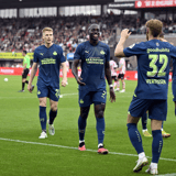 Yorbe Vertessen, Jordan Teze, PSV