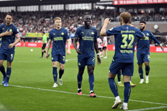 Yorbe Vertessen, Jordan Teze, PSV