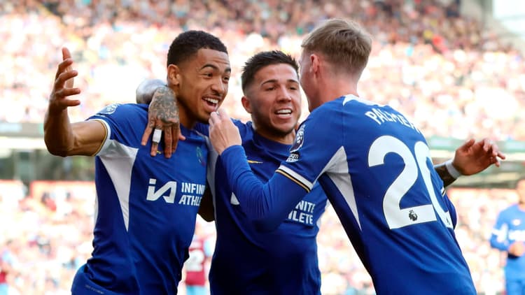 Levi Colwill with Enzo Fernandez and Cole Palmer