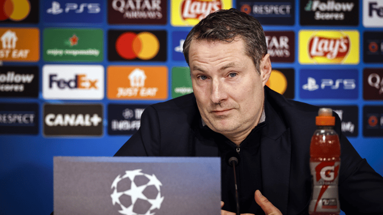 Brian Priske werd vorig seizoen vroegtijdig ontslagen als trainer van Feyenoord en werkt nu bij Sparta Praag.